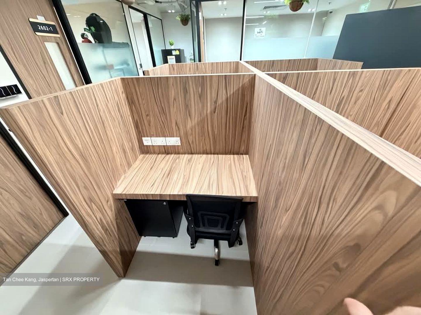 International Plaza (D2), Office #572116981
